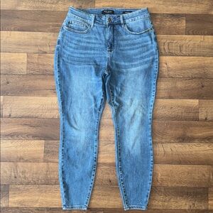 Judy Blue Size 14W Skinny Fit Jeans JB88212 Stretchy Form Fitting Plus Size Cute